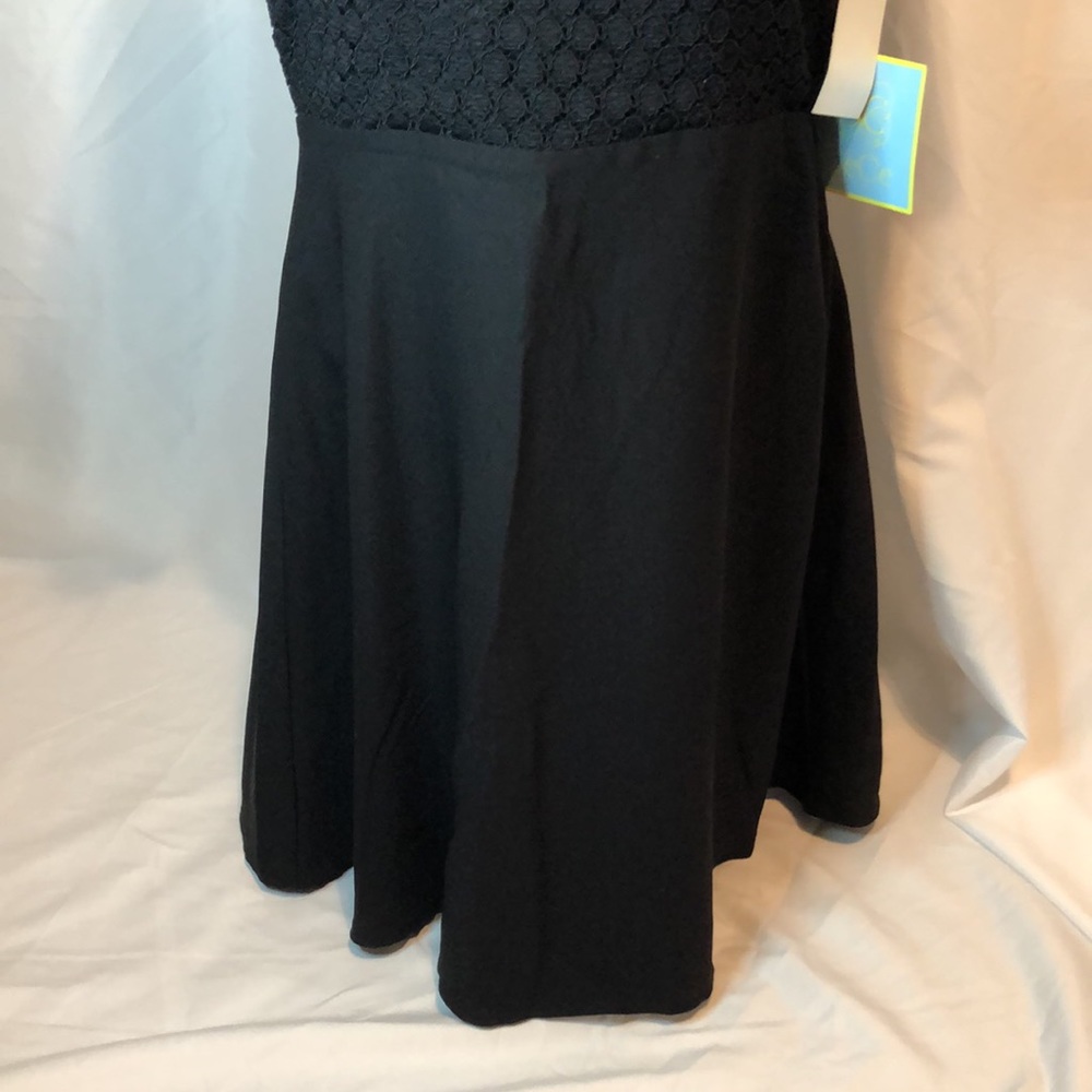 Little black dress - Picture 3 of 7